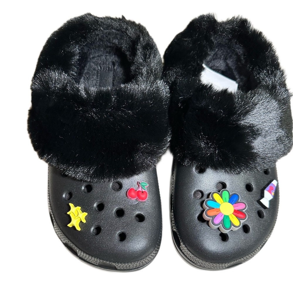 Crocs Mammoth Charm M7 W9 NWT Black